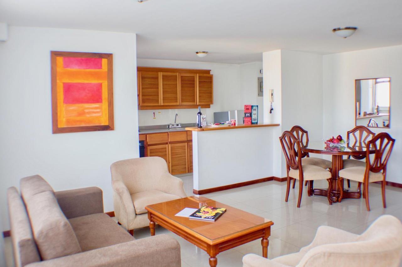 Portal Del Rodeo Apartahotel Medellín Dış mekan fotoğraf